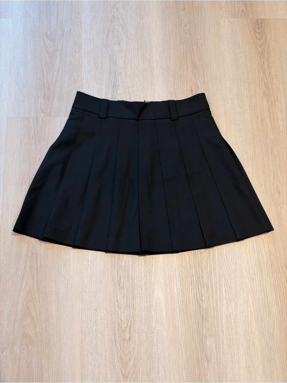 Olive Micro Skirt Sunday Best (Aritzia) - Size 2